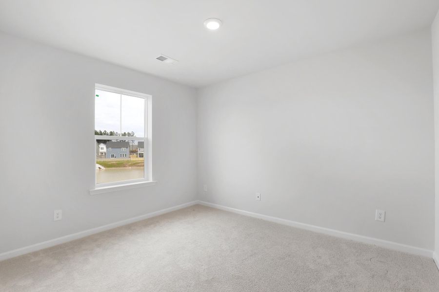 Spacious, unfurnished interior of a new home in , Summerville (Image 21).
