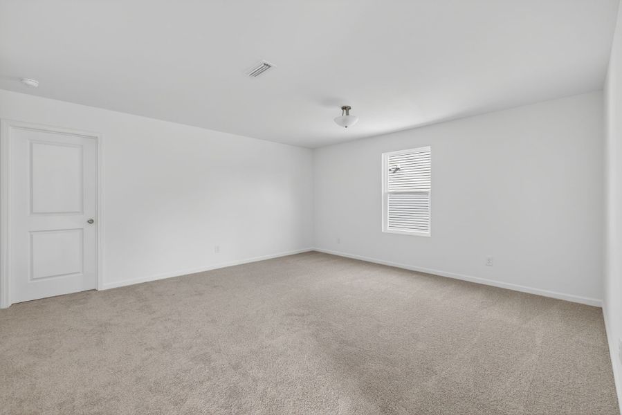 Spacious, unfurnished interior of a new home in Nathans Ridge, Lillington (Image 20).