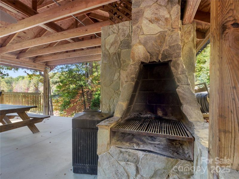 Riverbend Community Amenities. Lakeside common area Riverbend Community Amenities. Lakeside common area