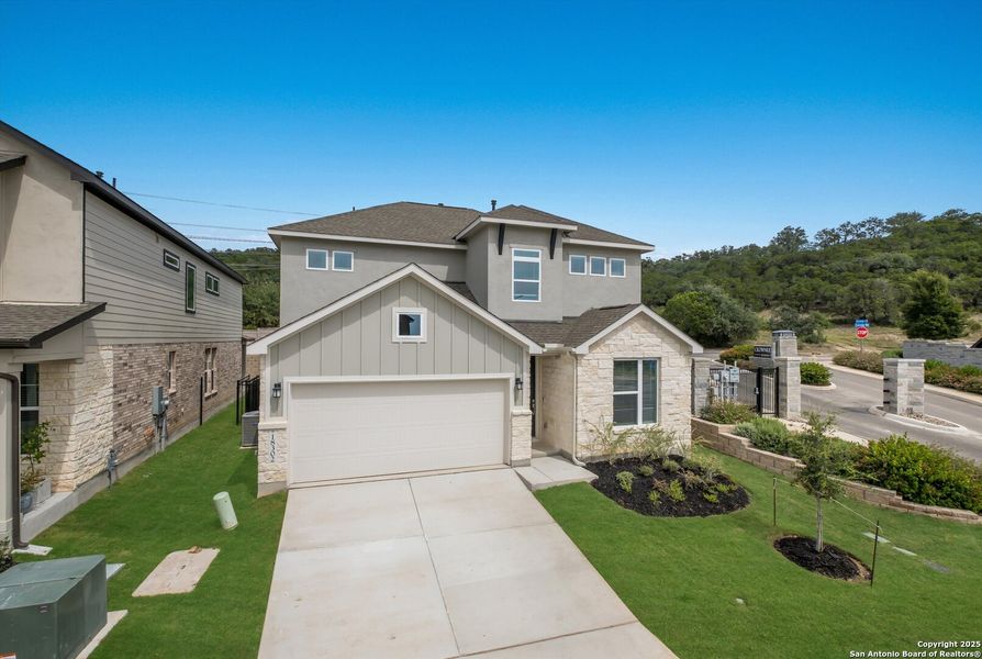 Image 27 of a home in Crown Ridge Manor. Image 27 of a home in Crown Ridge Manor.