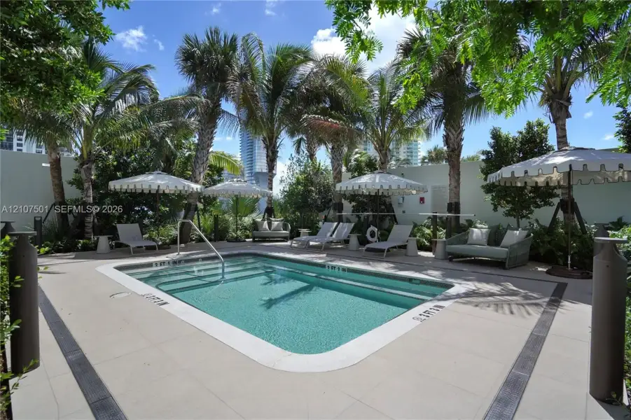 Community amenities in , Miami (Image 43).