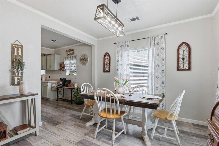 Furnished interior view inside a new home in , Cleburne (Image 6).