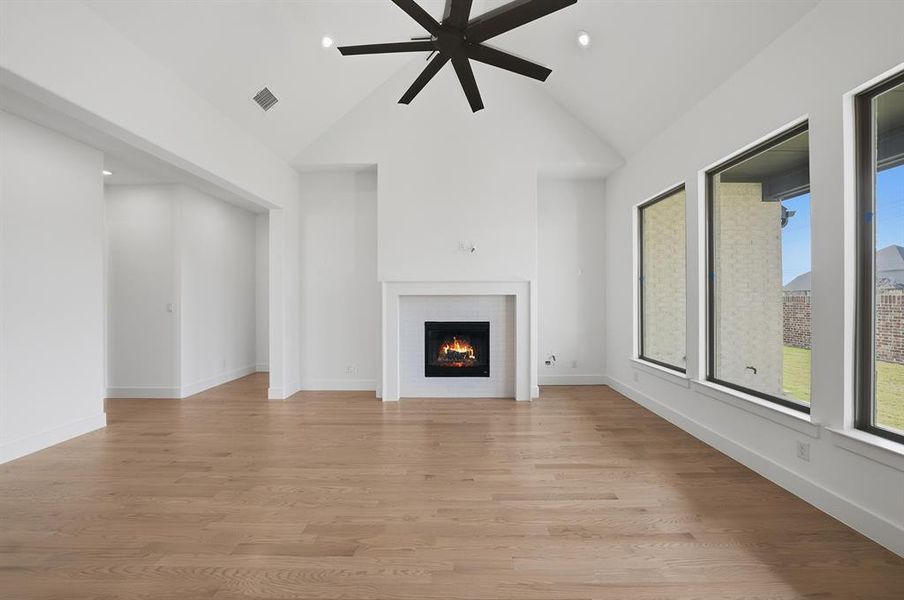 Spacious, unfurnished interior of a new home in Estates at Rockhill, Frisco (Image 22).