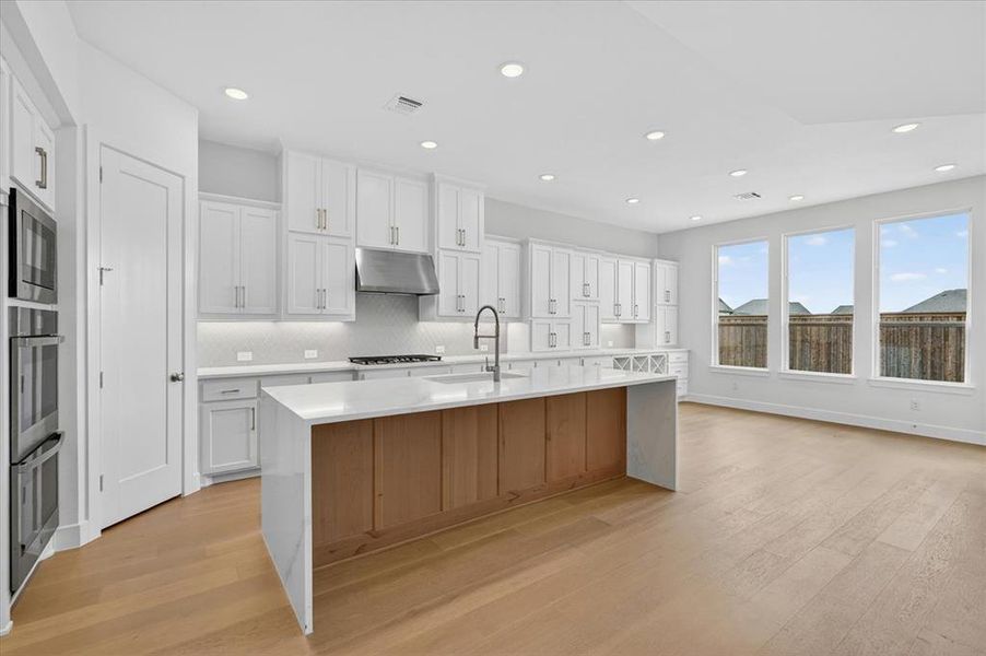Furnished interior view inside a new home in Quail Hollow, Rockwall (Image 12).
