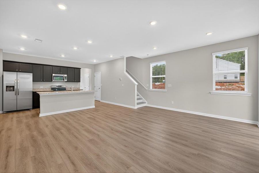 Spacious, unfurnished interior of a new home in Fernhurst, McDonough (Image 27).
