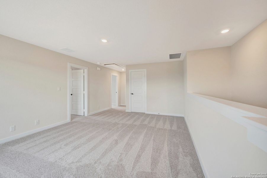 Spacious, unfurnished interior of a new home in , New Braunfels (Image 23).