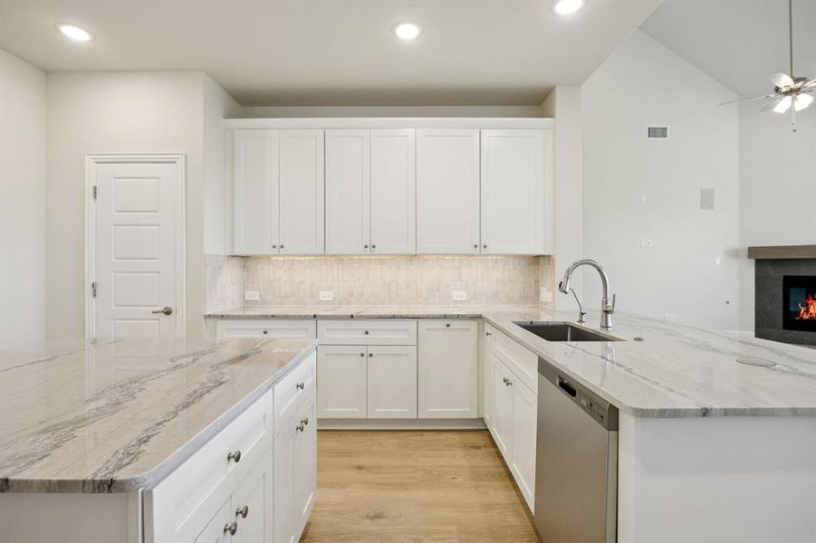 13-1354Chisos_013 13-1354Chisos_013