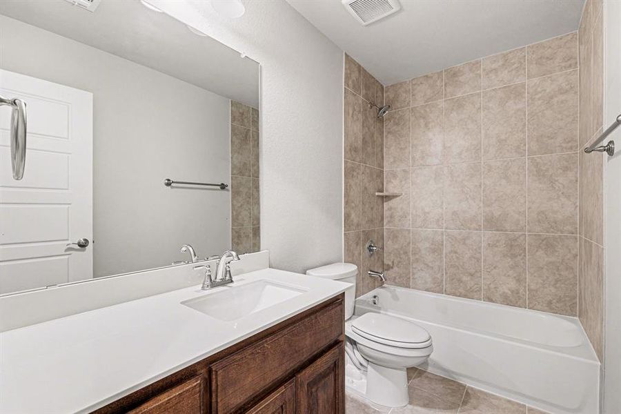 Furnished interior view inside a new home in Courts Of Bonnie Brae, Denton (Image 10).