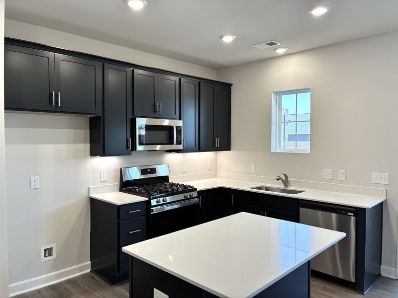 Furnished interior view inside a new home in Holly Ridge, Greenville (Image 5).