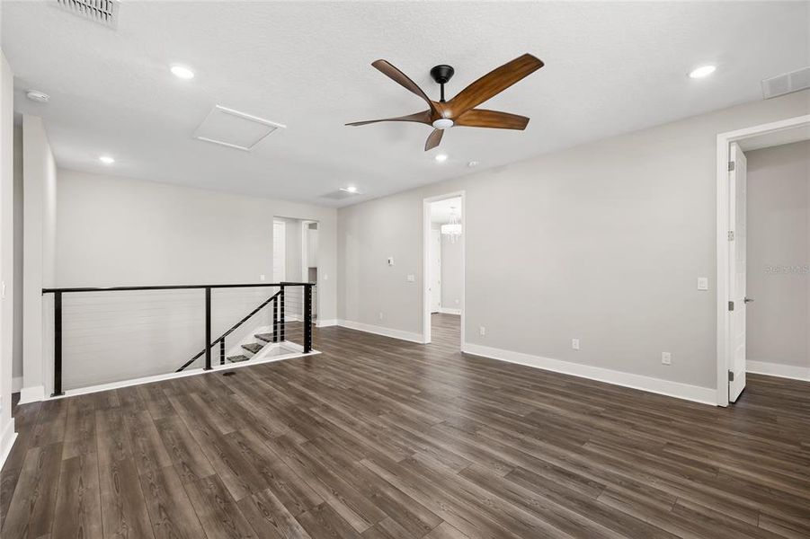 Spacious, unfurnished interior of a new home in , Winter Garden (Image 59).