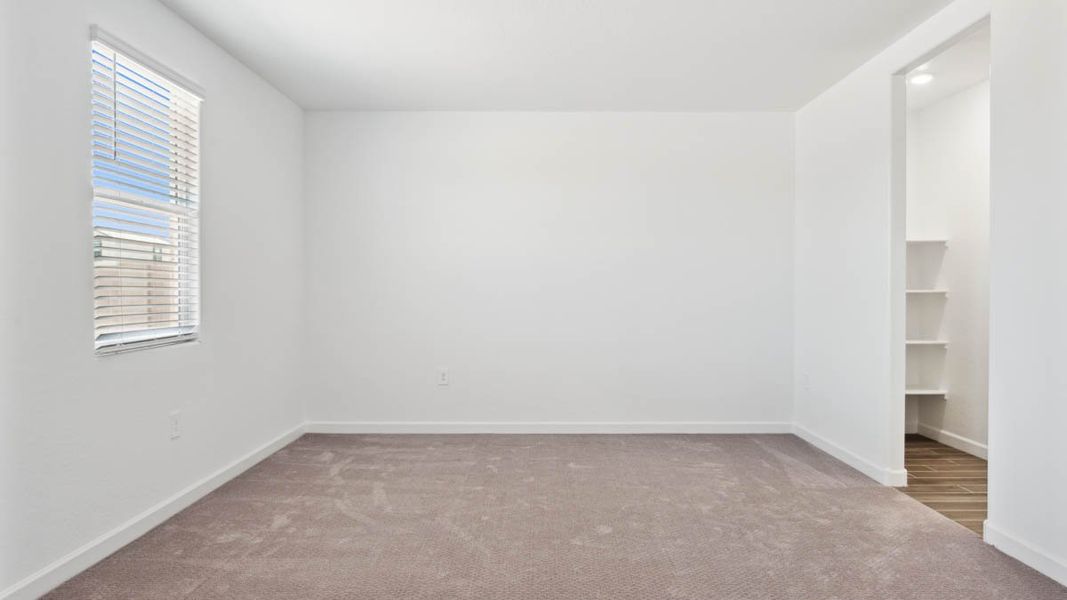 Spacious, unfurnished interior of a new home in Radiance at Superstition Vistas, Apache Junction (Image 18).