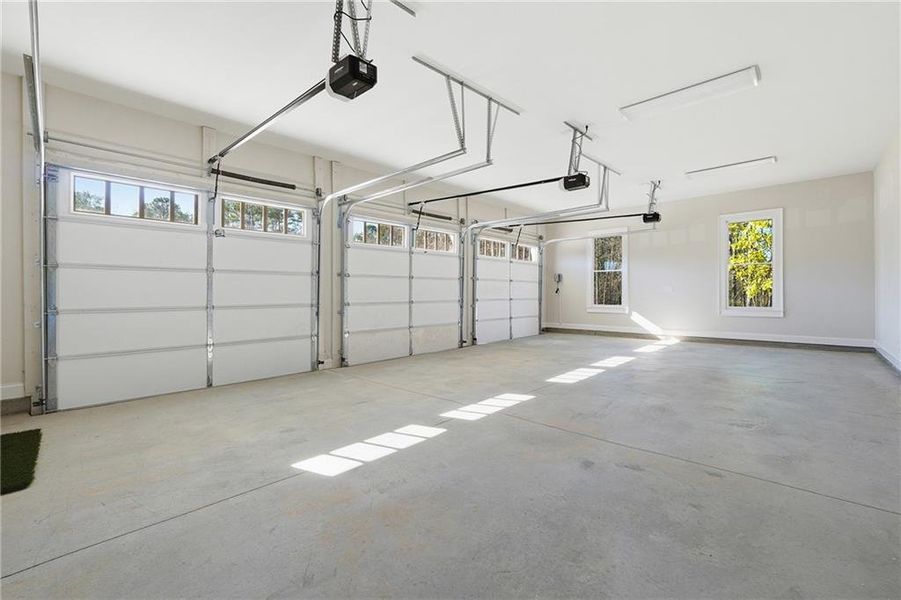 Spacious, unfurnished interior of a new home in , Marietta (Image 30).
