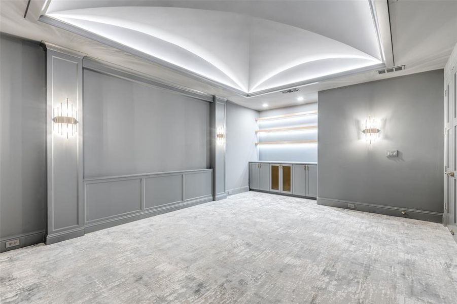 Spacious, unfurnished interior of a new home in , Frisco (Image 18).