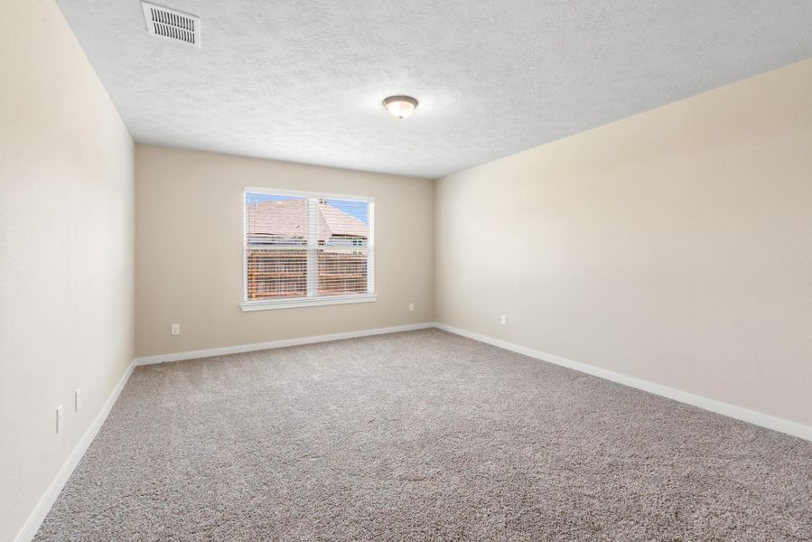 Spacious, unfurnished interior of a new home in , Caldwell (Image 29).