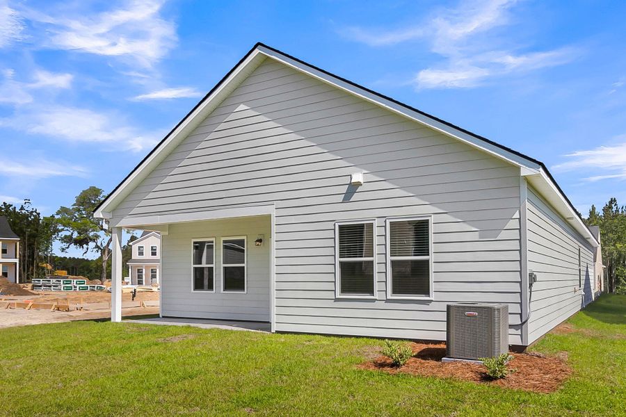 Exterior details and patio area of a home in Tea Farm, Ravenel (Image 3).