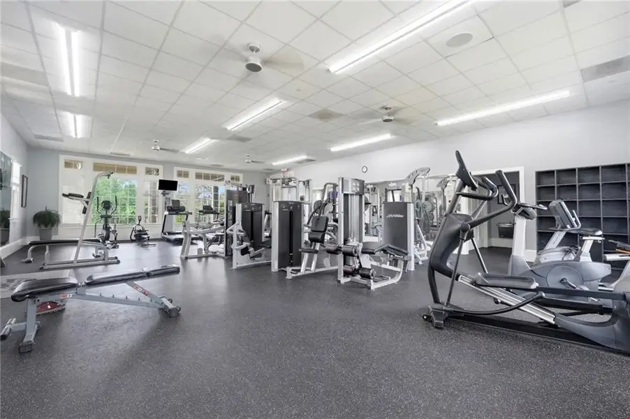 Community amenities in The Retreat at Sterling on the Lake 48', Flowery Branch (Image 33).