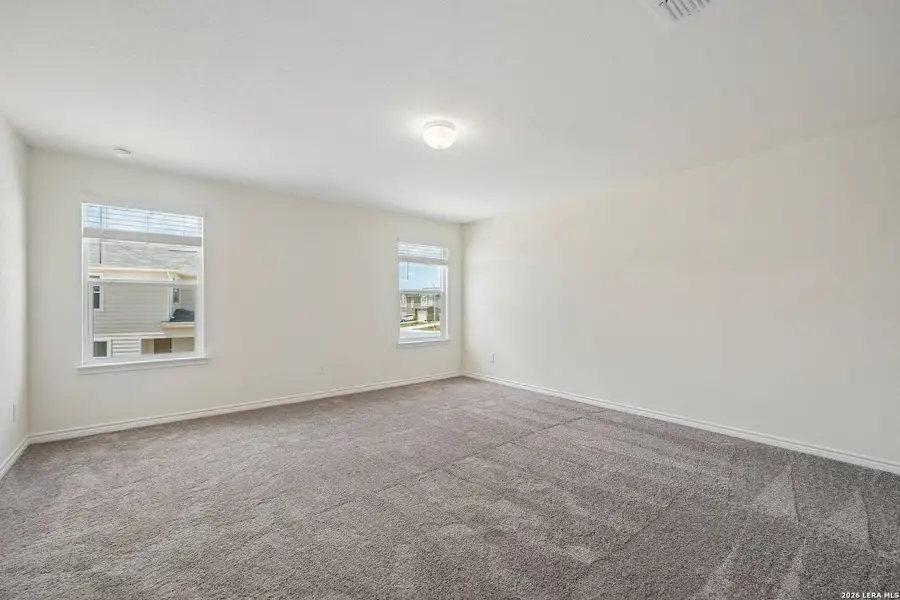 Spacious, unfurnished interior of a new home in , San Antonio (Image 23).