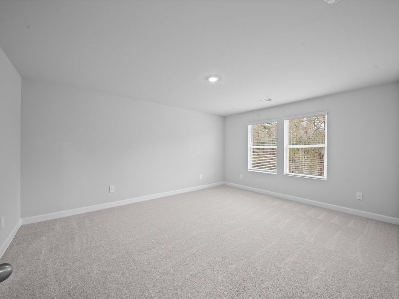 Spacious, unfurnished interior of a new home in Shiloh Valley, Piedmont (Image 15).