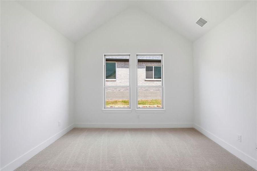 Spacious, unfurnished interior of a new home in Talon Hills, Fort Worth (Image 28).