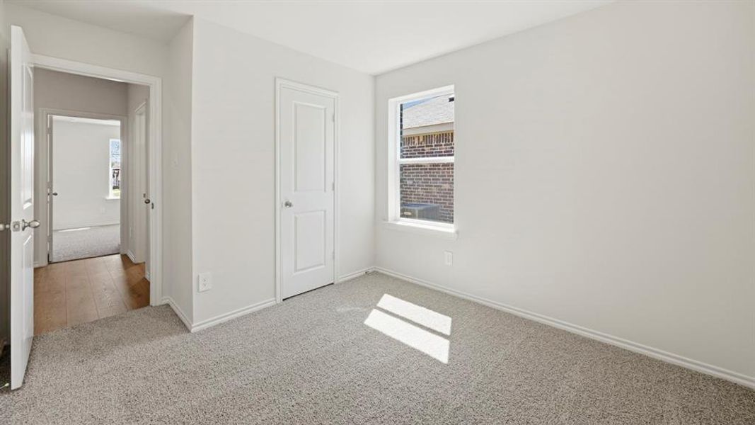 Spacious, unfurnished interior of a new home in Sweetwater Springs, Sherman (Image 10).