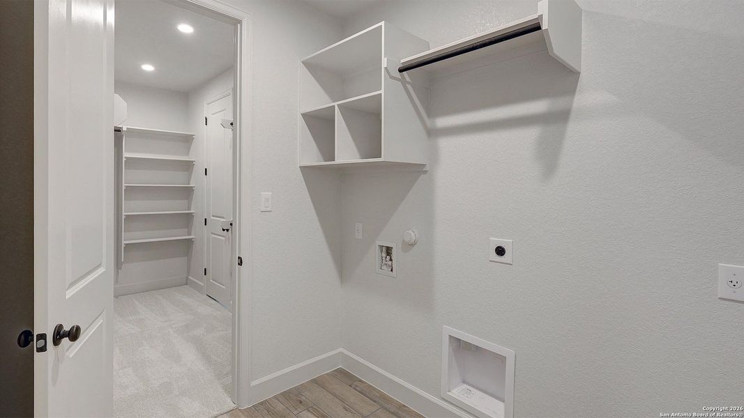 Spacious, unfurnished interior of a new home in Ranches At Creekside 55', Boerne (Image 31).