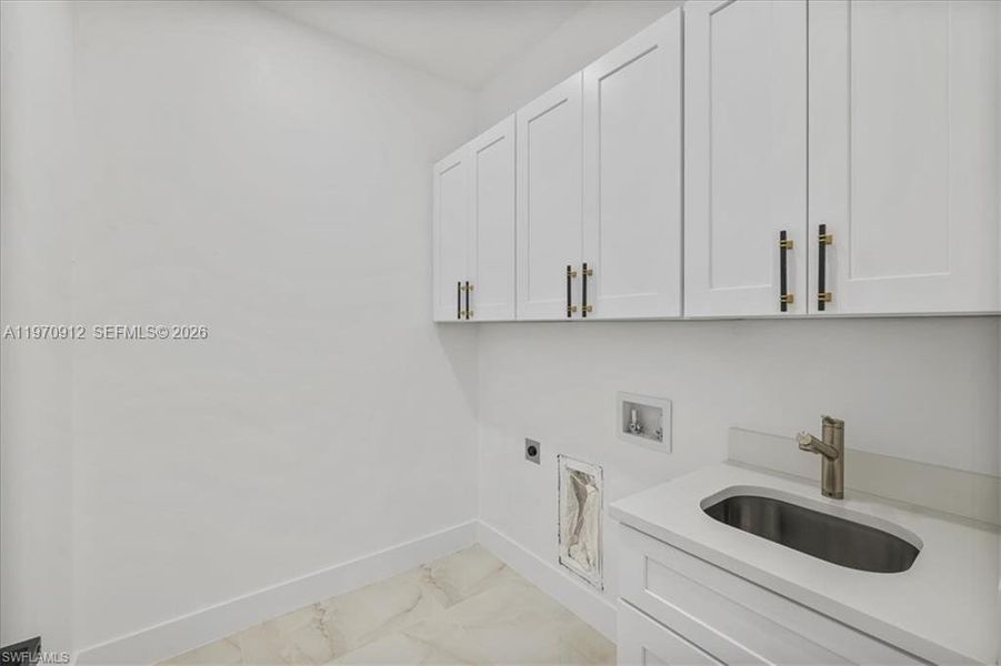 Furnished interior view inside a new home in , Lehigh Acres (Image 6).