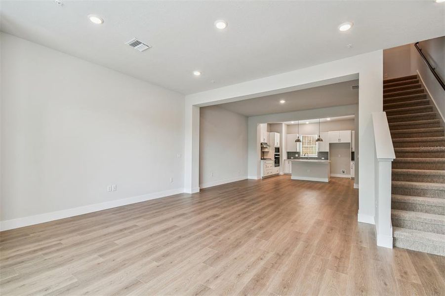 Spacious, unfurnished interior of a new home in Towns at Union, St. Petersburg (Image 18).