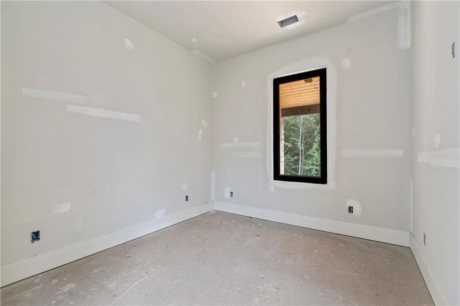Spacious, unfurnished interior of a new home in , Fairburn (Image 46).
