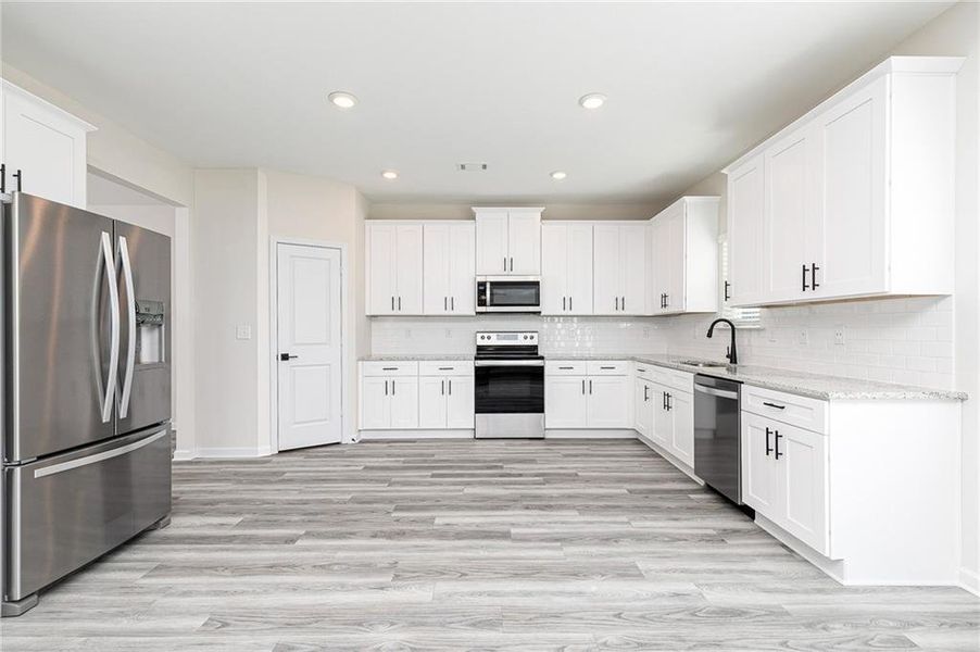 Furnished interior view inside a new home in , Jefferson (Image 5).
