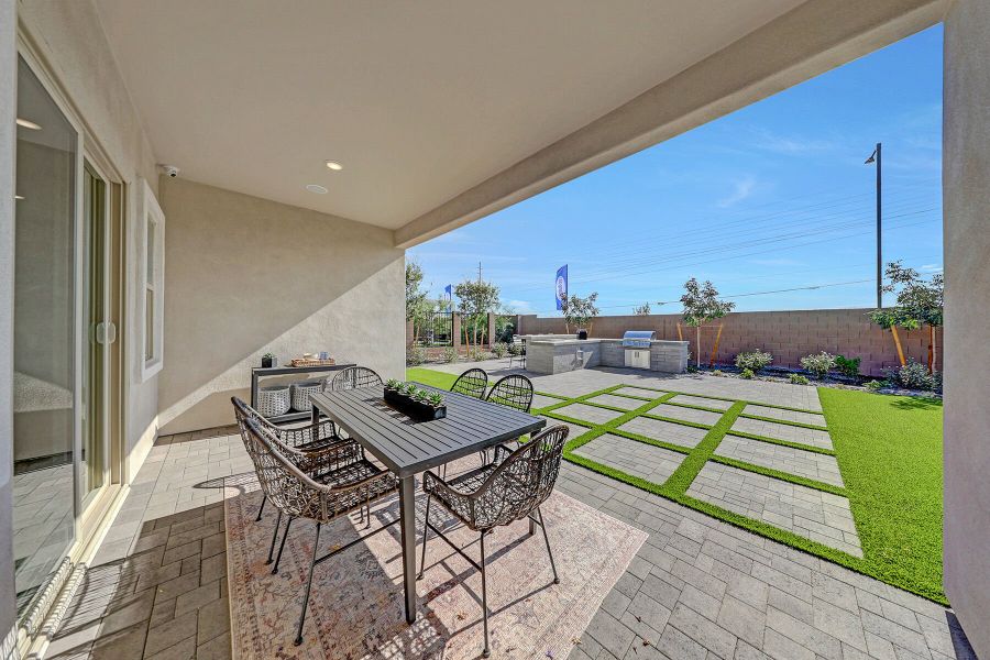 Representative exterior details of a home built from the Harbor by Mattamy Homes in Miravida, Surprise (Image 3).