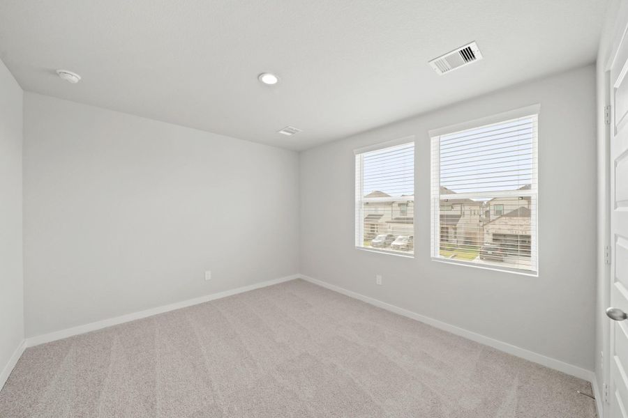 Spacious, unfurnished interior of a new home in Grand Oaks Village, Houston (Image 14). Spacious, unfurnished interior of a new home in Grand Oaks Village, Houston (Image 14).