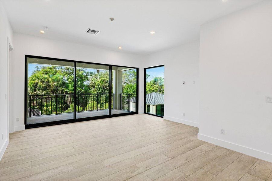 Spacious, unfurnished interior of a new home in , Delray Beach (Image 85).