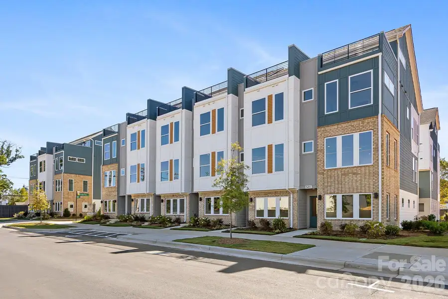 Condo located in Charlotte, NC showcasing its design and architecture (Image 3).