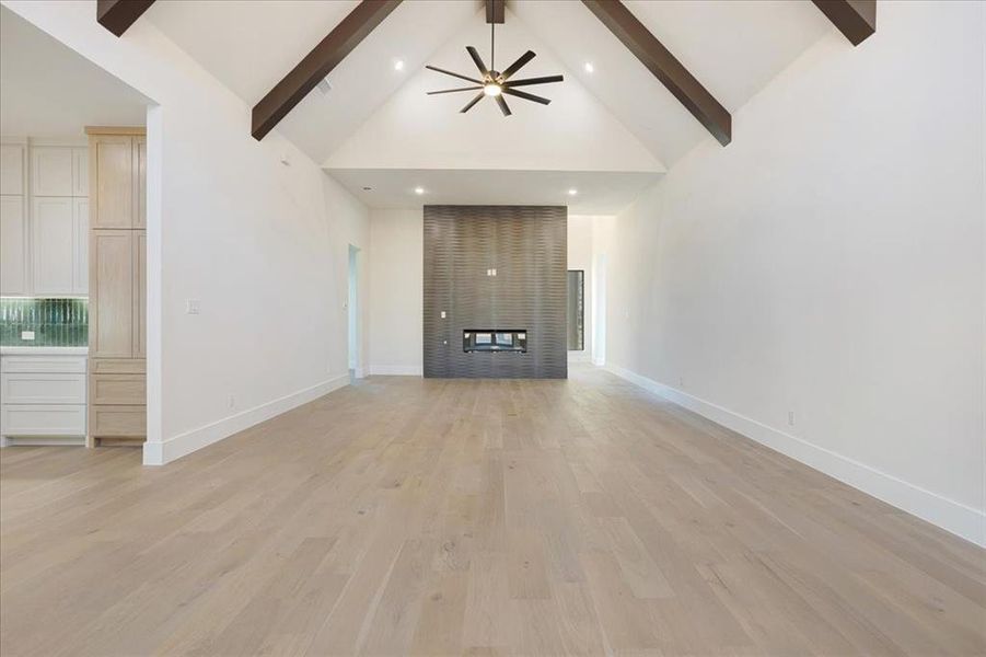 Spacious, unfurnished interior of a new home in , Denison (Image 27).