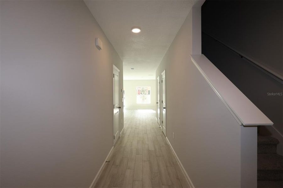 Spacious, unfurnished interior of a new home in Tyson Ranch, Orlando (Image 14).
