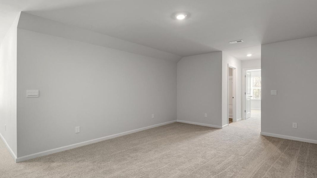 Spacious, unfurnished interior of a new home in Indigo Preserve, Leland (Image 28).