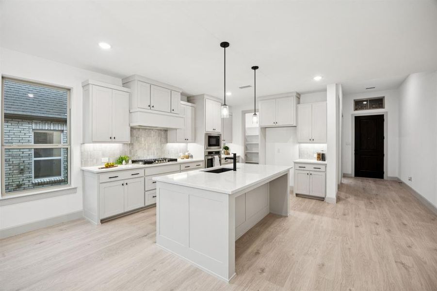 No shortage of storage or prep space in this fantastic kitchen!