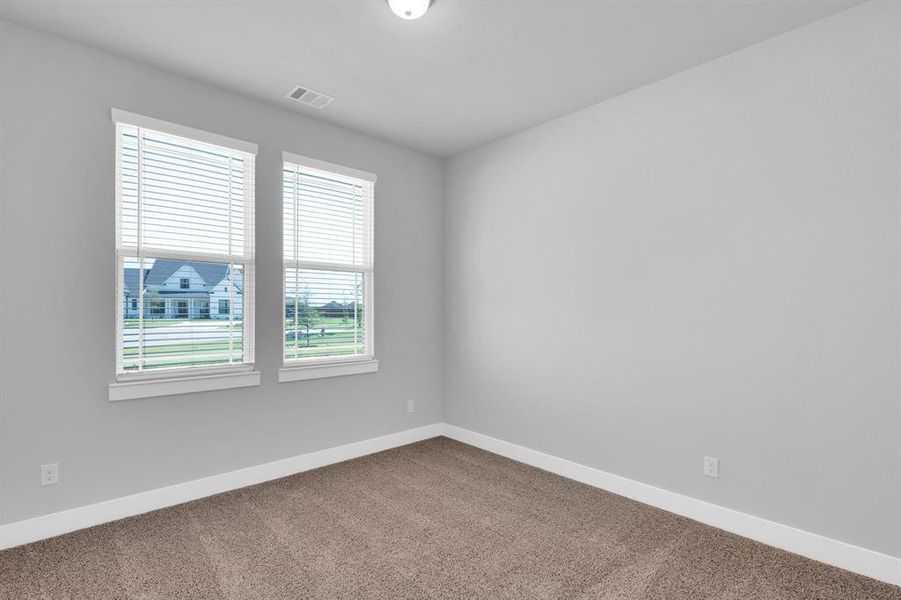 Spacious, unfurnished interior of a new home in Springside Estates II, Waxahachie (Image 21).