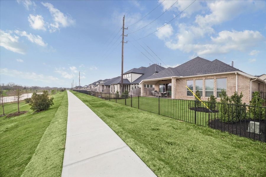 Image 34 of a home in Cross Creek West. Image 34 of a home in Cross Creek West.
