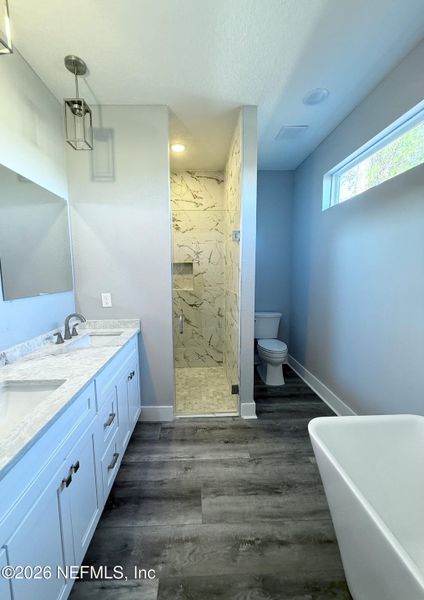 Furnished interior view inside a new home in , Jacksonville (Image 9).