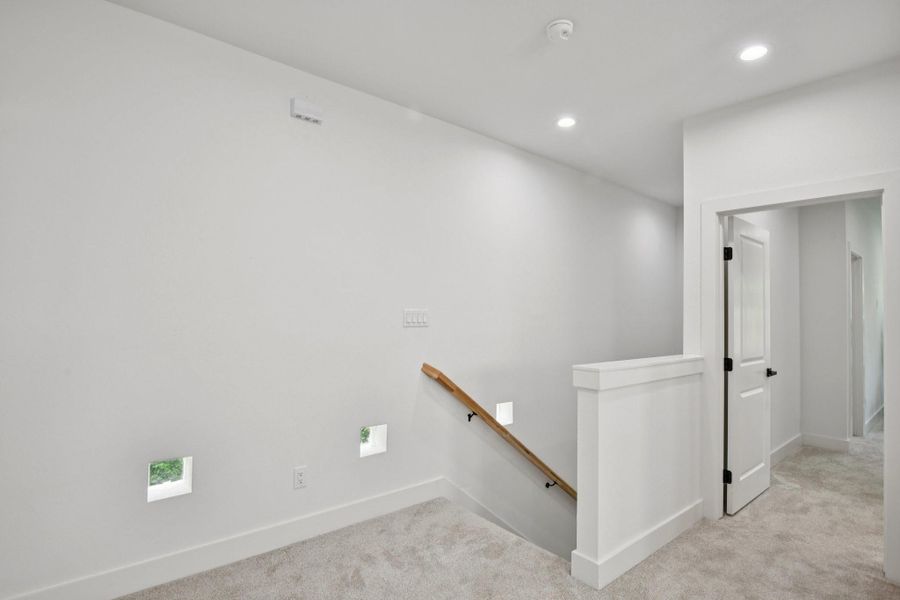 Image 33 of a home in . Image 33 of a home in .