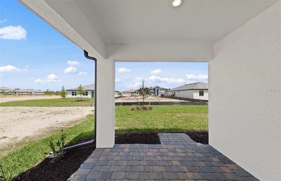 Exterior details and patio area of a home in Lakespur Wellen Park, Venice (Image 3).