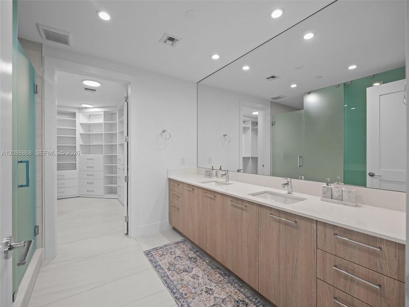 Furnished interior view inside a new home in , Fort Lauderdale (Image 9).