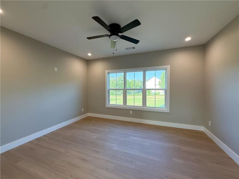 Spacious, unfurnished interior of a new home in , Calhoun (Image 13).