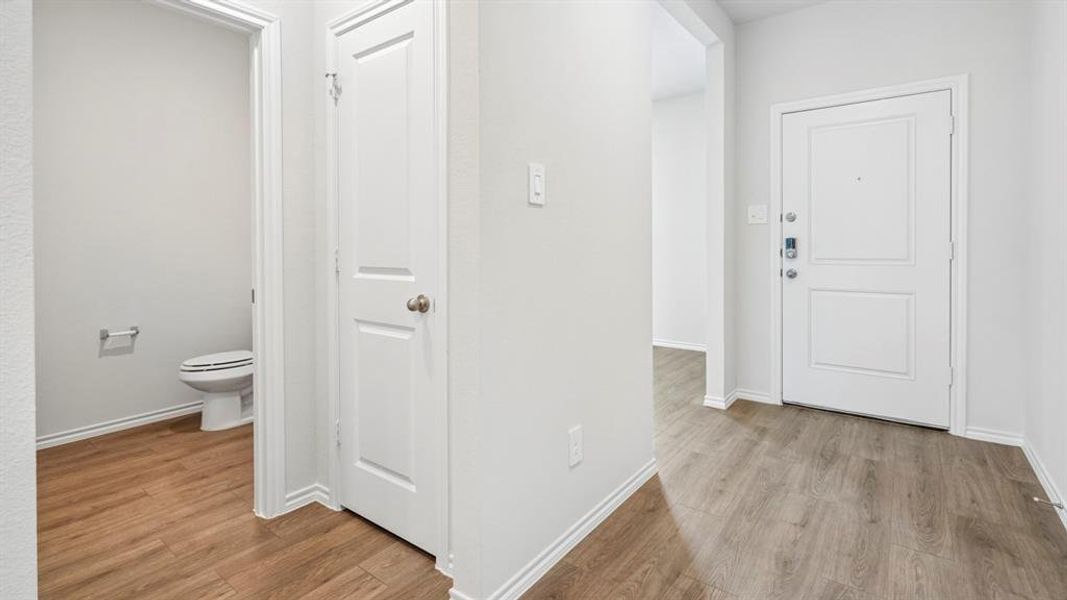 Spacious, unfurnished interior of a new home in Frontier Pointe, Princeton (Image 30).