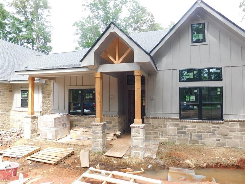 Exterior details and patio area of a home in , Commerce (Image 3).