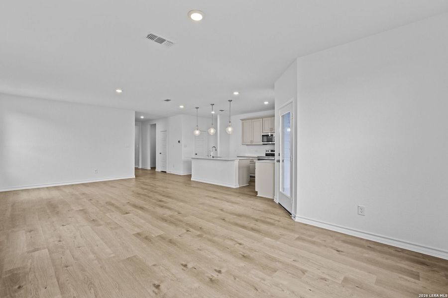 Spacious, unfurnished interior of a new home in Dove Song, Marion (Image 17).