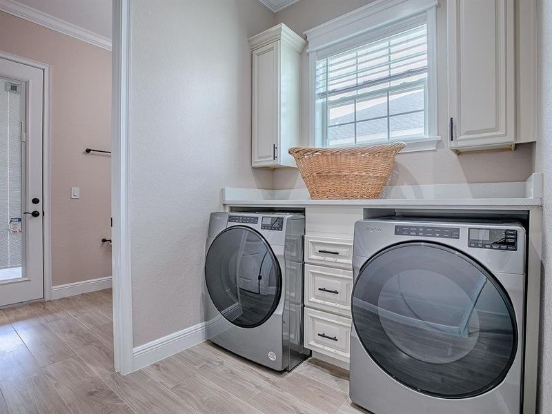 Furnished interior view inside a new home in , Oxford (Image 32).
