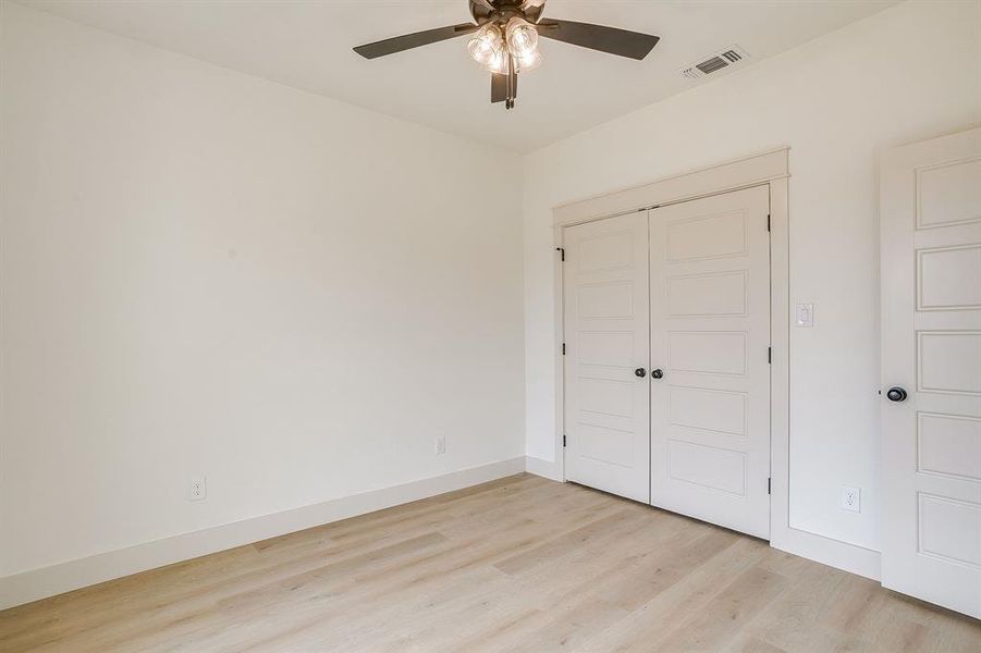 Spacious, unfurnished interior of a new home in , Millsap (Image 21).