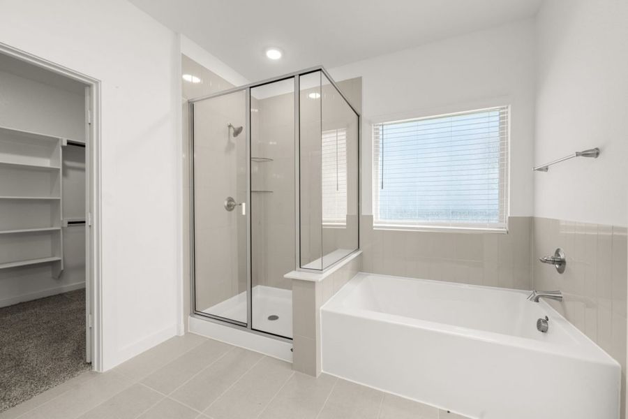 Representative furnished interior of a home built from the Hunters Crossing Ironwood 2589 by Brohn Homes in Hunters Crossing, Sealy (Image 9).